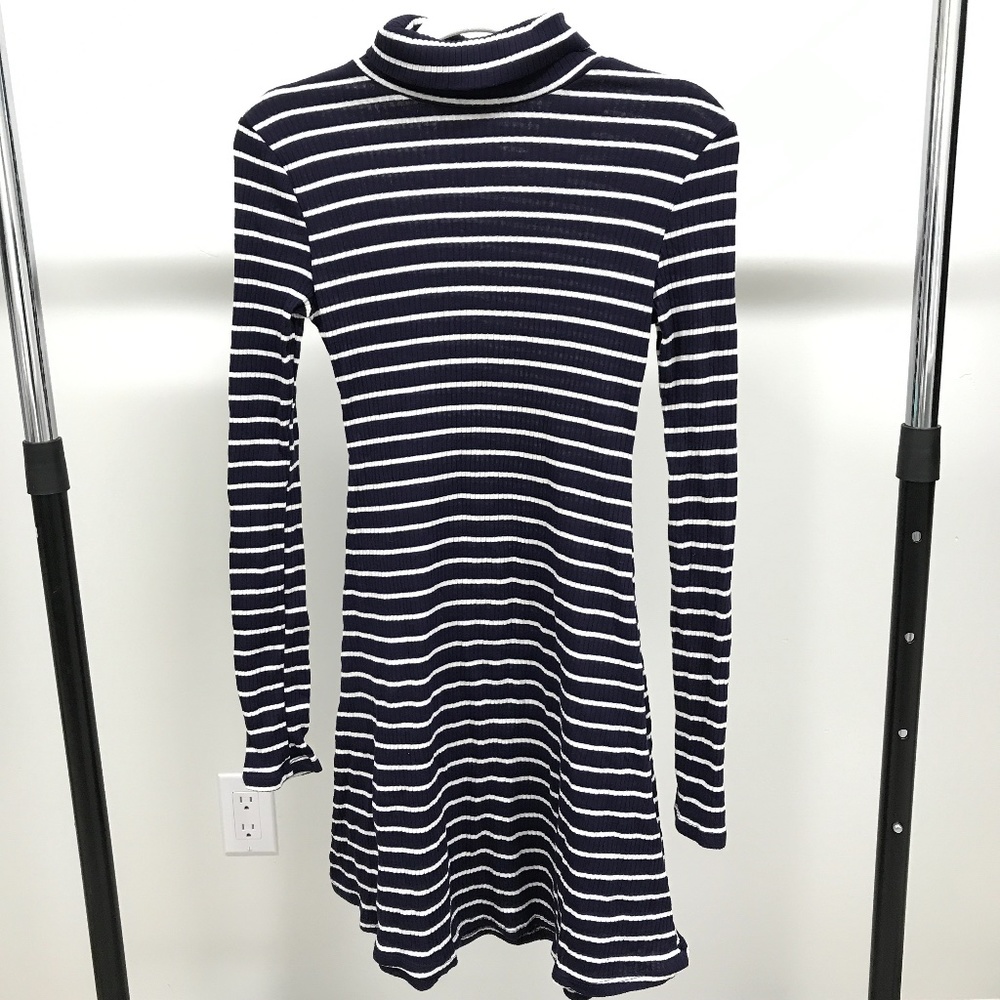 Navy/White High Neck Shift Dress